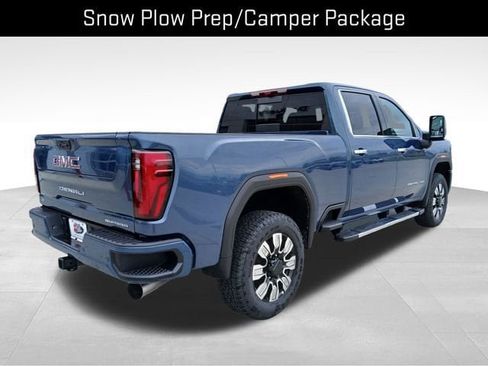 New 2026 GMC Sierra 2500 Denali w/ Denali Reserve Package AWD/4WD image 5