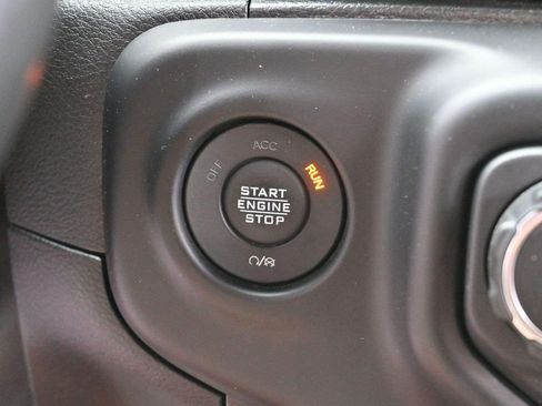 Used 2021 Jeep Gladiator Rubicon AWD/4WD image 25