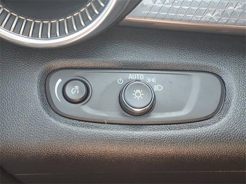 Used 2025 Chevrolet Trax ACTIV w/ Driver Confidence Package image 21