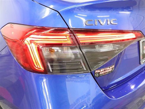 Used 2022 Honda Civic LX image 8