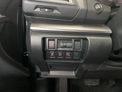 Used 2023 Subaru Crosstrek 2.5i Limited w/ Moonroof Package AWD/4WD image 14