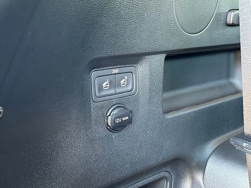 Used 2024 Kia Telluride S FWD image 41