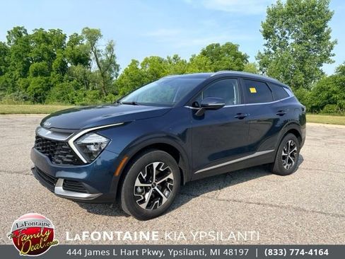 Used 2023 Kia Sportage EX AWD/4WD image 1