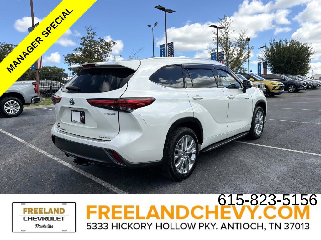 Used 2021 Toyota Highlander Limited AWD/4WD image 3