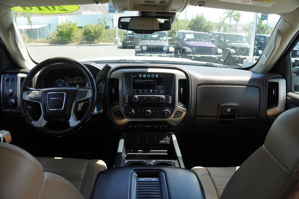 Used 2018 GMC Sierra 2500 Denali w/ Duramax Plus Package AWD/4WD image 34