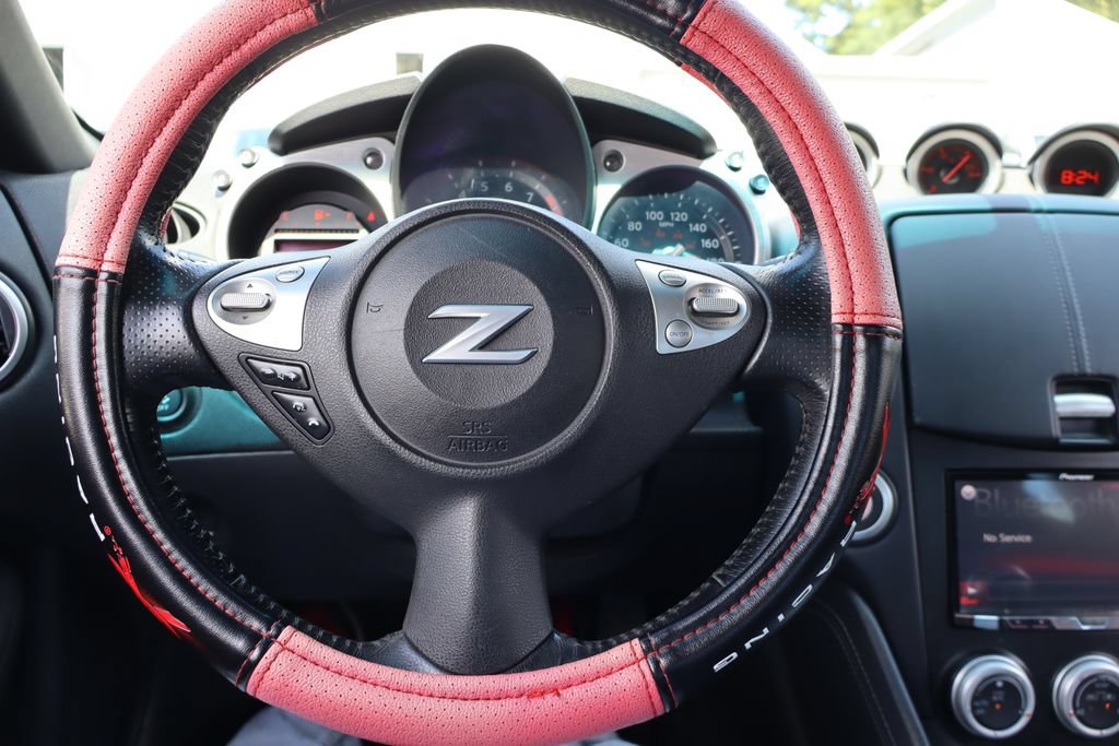 Used 2016 Nissan 370Z Coupe RWD image 7