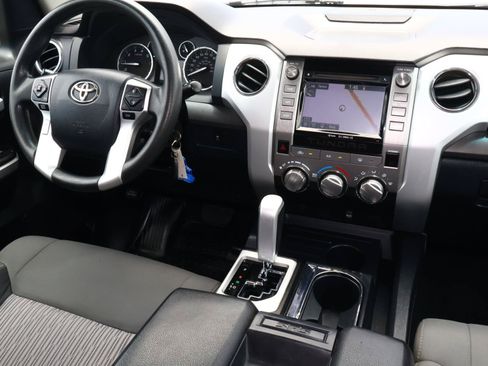Used 2017 Toyota Tundra SR5 w/ SR5 Upgrade Package RWD image 10