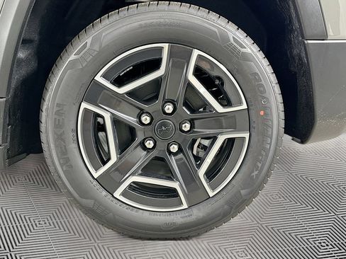 New 2026 Jeep Cherokee Limited AWD/4WD image 18