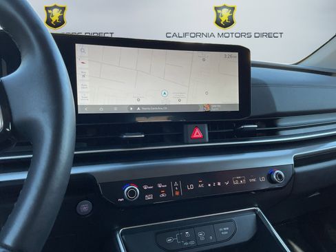 Used 2025 Kia Carnival SX Prestige image 14