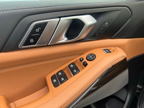 Used 2024 BMW X5 xDrive40i w/ Premium Package image 16