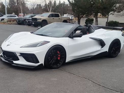 Used 2021 Chevrolet Corvette Stingray Premium Conv w/ Z51 Performance Package image 4