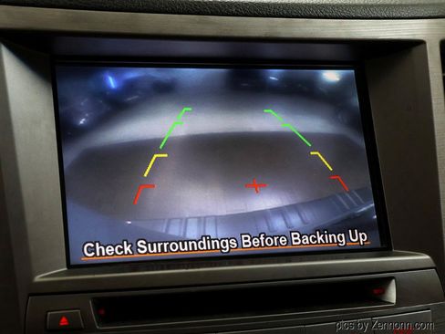 Used 2013 Subaru Outback 2.5i Limited AWD/4WD image 21