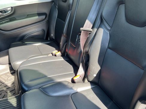 Used 2018 Volvo XC90 T5 Momentum w/ Convenience Package AWD/4WD image 20