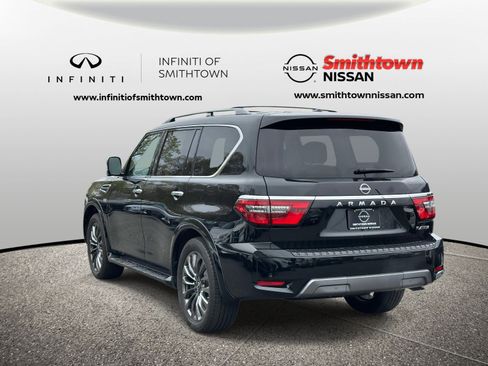Used 2022 Nissan Armada Platinum w/ Captain's Chairs Package AWD/4WD image 4