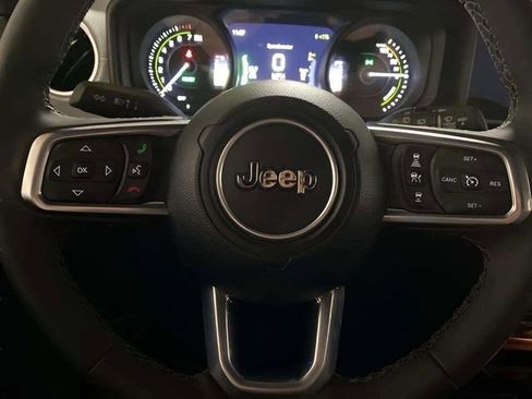 Used 2025 Jeep Wrangler Unlimited Sahara w/ Safety Group image 30