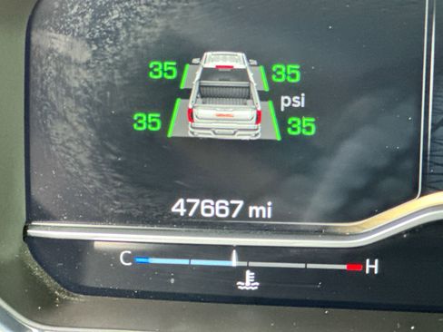 Used 2025 GMC Sierra 1500 SLT image 15