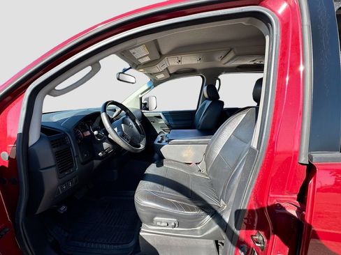 Used 2008 Nissan Titan LE w/ Tow Pkg image 28