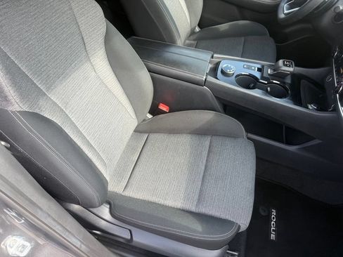 Used 2023 Nissan Rogue SV AWD/4WD image 52
