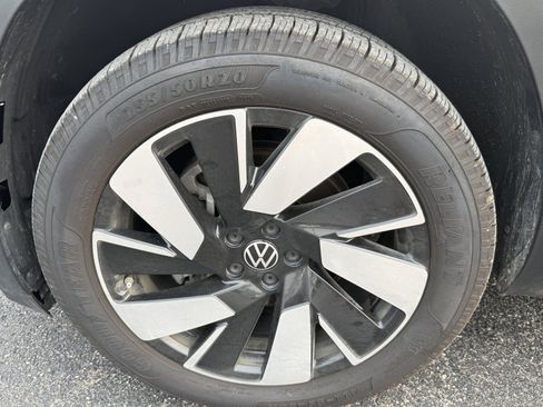 Used 2024 Volkswagen Atlas Cross Sport SE AWD/4WD image 21