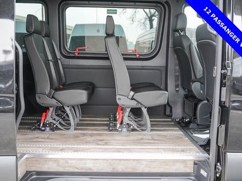 Used 2024 Mercedes-Benz Sprinter 2500 image 18