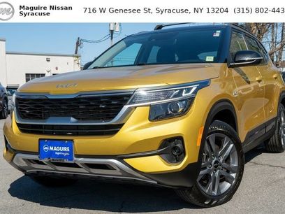 Used 2023 Kia Seltos S w/ Navigation Package