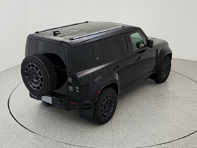 New 2026 Land Rover Defender 110 OCTA AWD/4WD image 33