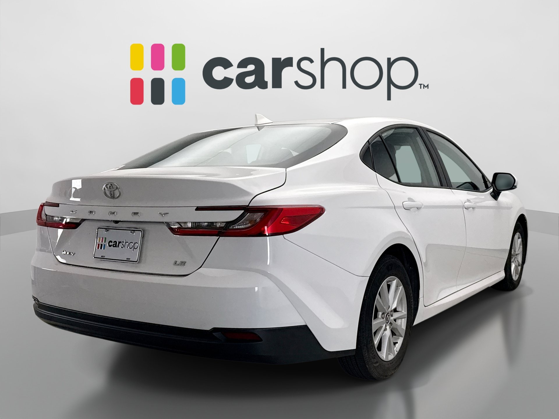 Used 2025 Toyota Camry LE FWD image 5