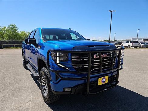 Used 2022 GMC Sierra 1500 AT4 w/ AT4 Premium Package image 7