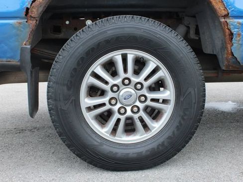 Used 2013 Ford F150 XLT w/ Mid Equipment Group AWD/4WD image 33