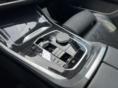 Used 2024 BMW X5 sDrive40i w/ M Sport Package RWD image 26