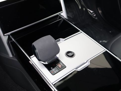 Certified 2024 Land Rover Range Rover Long Wheelbase SE image 22