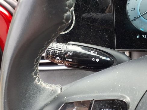 Used 2023 Hyundai Elantra SEL w/ Convenience Package image 13