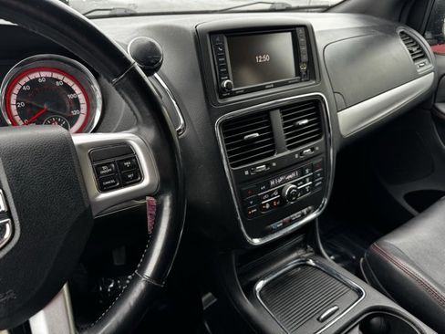 Used 2019 Dodge Grand Caravan GT image 19