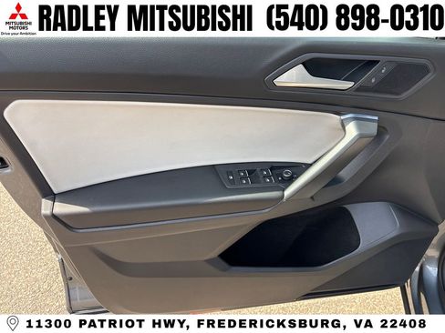 Used 2021 Volkswagen Tiguan SE w/ Panoramic Sunroof Package AWD/4WD image 5