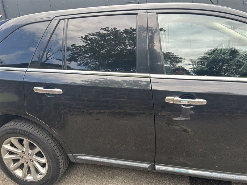 Used 2013 Lincoln MKX AWD image 22