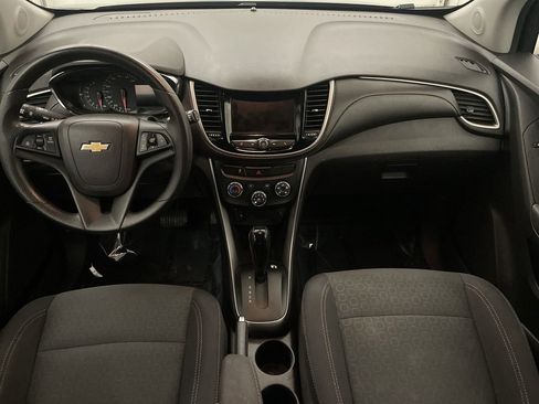 Used 2020 Chevrolet Trax LS w/ Tint and Cruise Package image 12