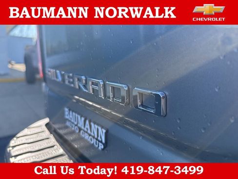 Used 2025 Chevrolet Silverado 2500 ZR2 w/ Technology Package AWD/4WD image 29