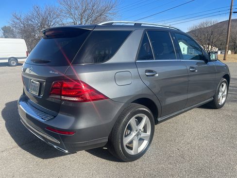 Used 2018 Mercedes-Benz GLE 350 4MATIC image 3