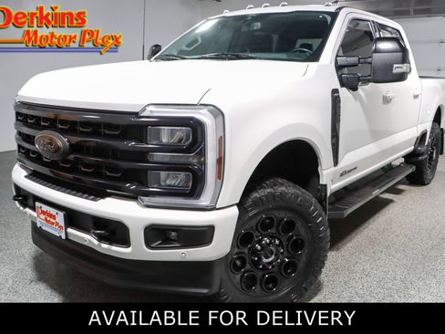 Used 2024 Ford F250 Lariat w/ Lariat Ultimate Package AWD/4WD image 1