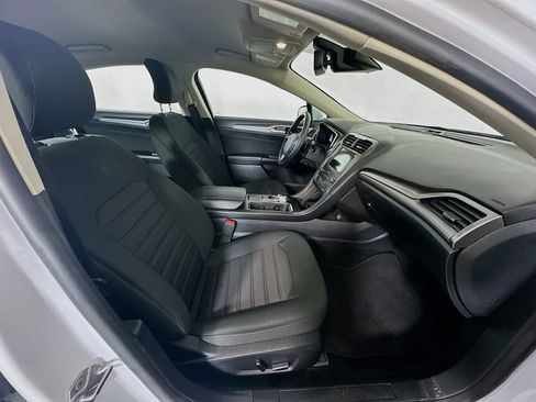 Used 2019 Ford Fusion SE image 31
