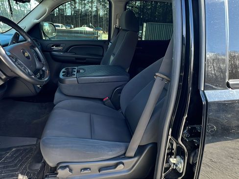 Used 2009 Chevrolet Avalanche LS image 17