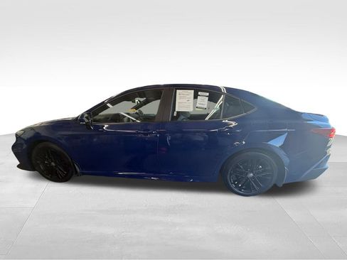Used 2026 Toyota Camry SE FWD image 3