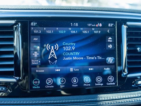 Used 2019 Chrysler Pacifica Limited w/ Advanced Safetytec Group image 18