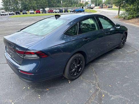 Used 2025 Honda Accord SE image 5
