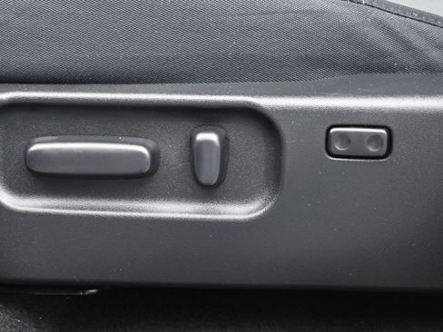 Used 2022 Toyota Tacoma TRD Sport image 9