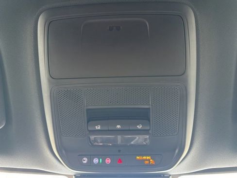 New 2026 Chevrolet Traverse LT w/ Sun and Wheel Package image 24