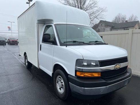 Used 2020 Chevrolet Express 3500 w/ Power Convenience Package image 2