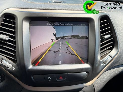 Certified 2018 Jeep Cherokee Limited FWD image 79