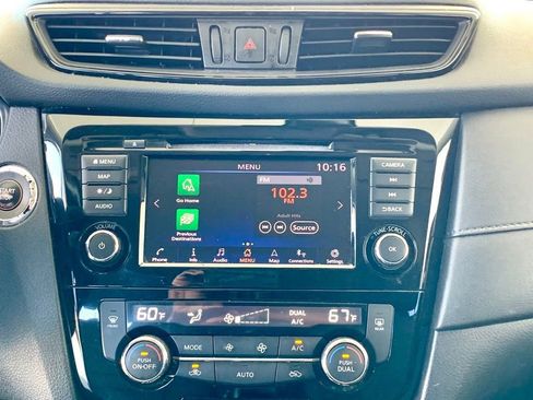 Used 2020 Nissan Rogue SV w/ Premium Package image 14