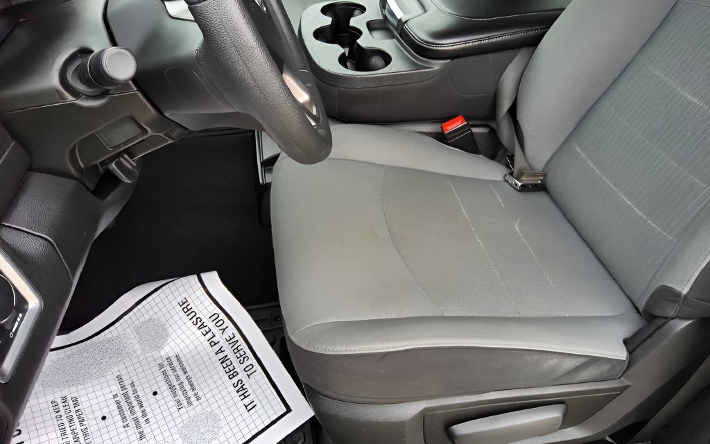 Used 2023 RAM 1500 Classic SLT w/ Electronics Group AWD/4WD image 22